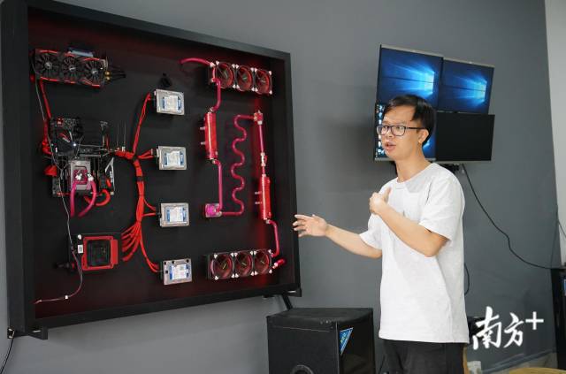 华南创客工坊的创始团队都曾是创客课程的学生 华南创客工坊的创始团队都曾是创客课程的学生