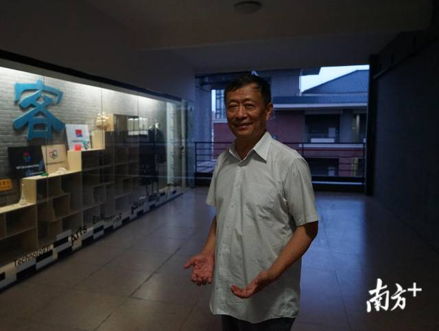胡铁君教授倾心打造的创客实验室和创客课程影响力不断提升 胡铁君教授倾心打造的创客实验室和创客课程影响力不断提升